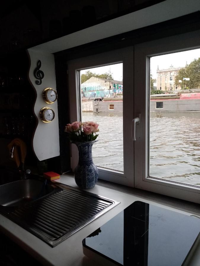 Edouard Boat Hotel Brüsszel Kültér fotó